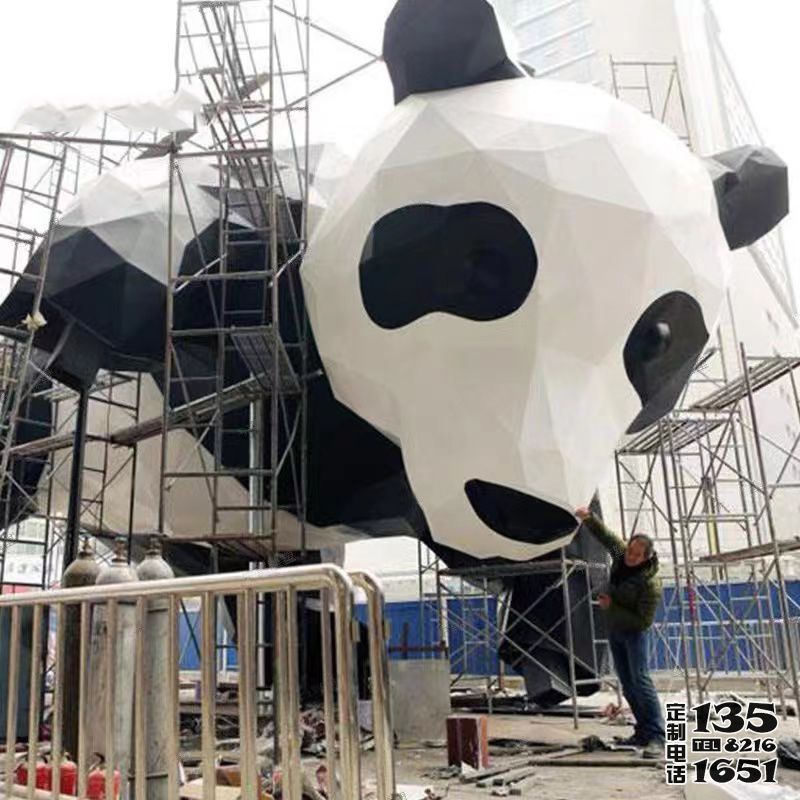 城市戶外大型仿真玻璃鋼幾何熊貓雕塑 城市戶外大型仿真玻璃鋼幾何熊貓雕塑